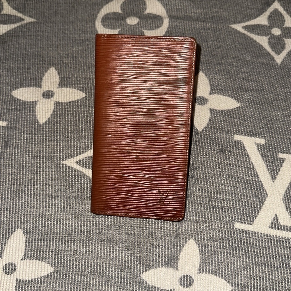 Louis Vuitton Long Wallet VINTAGE 🚨🚨with call outs 🚨🚨